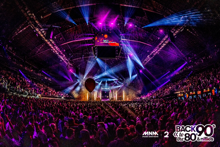 De eerste foto's staan online! GENIETEN!