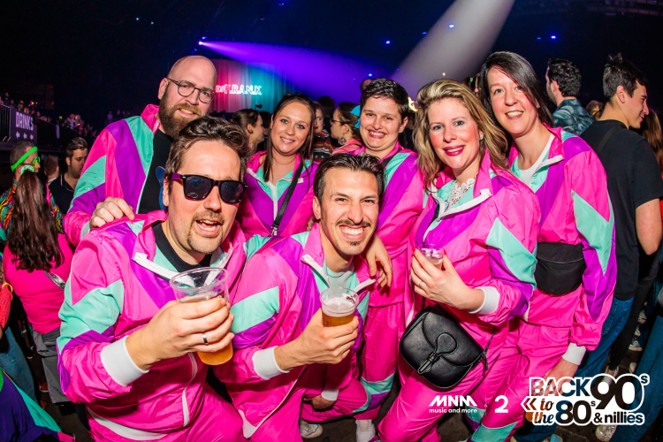 De eerste foto's staan online! GENIETEN!