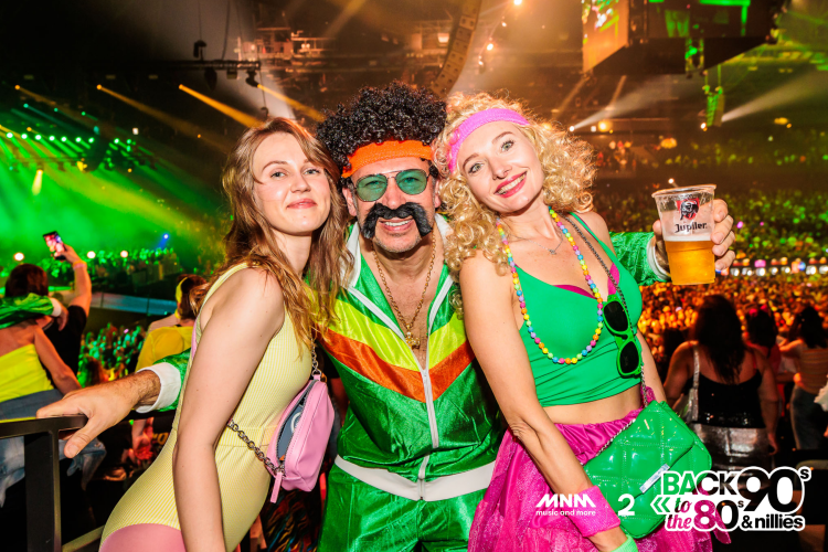 De eerste foto's staan online! GENIETEN!